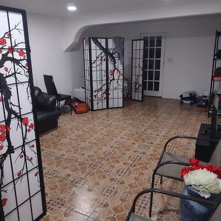 Omar'S Place - Shared Rooms ไมอามี ภายนอก รูปภาพ