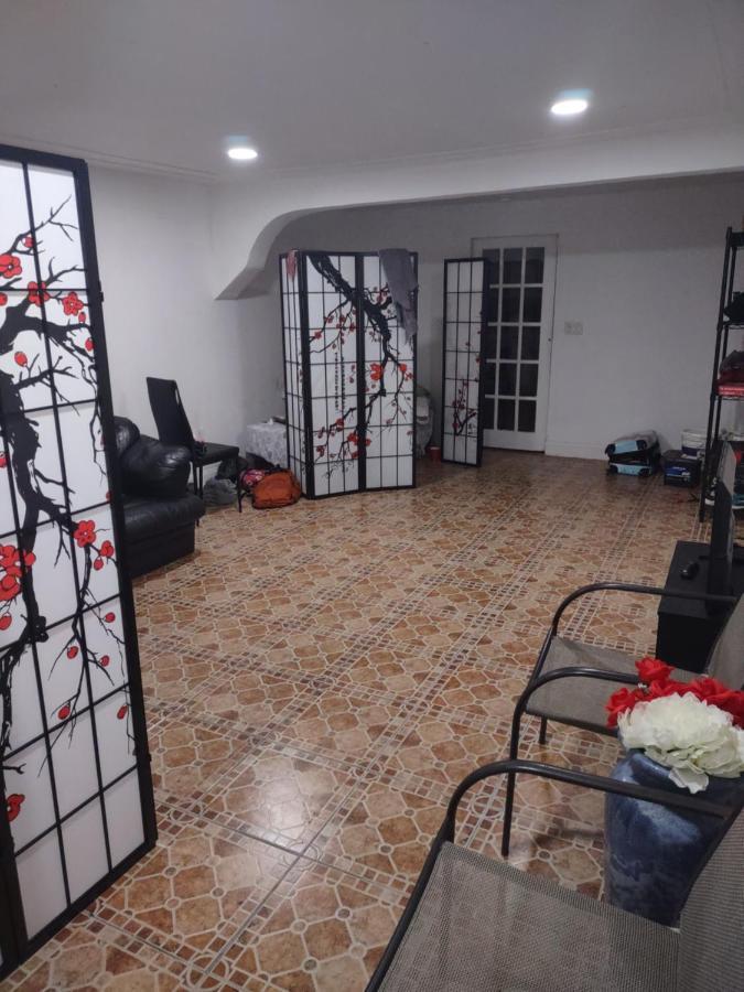 Omar'S Place - Shared Rooms ไมอามี ภายนอก รูปภาพ